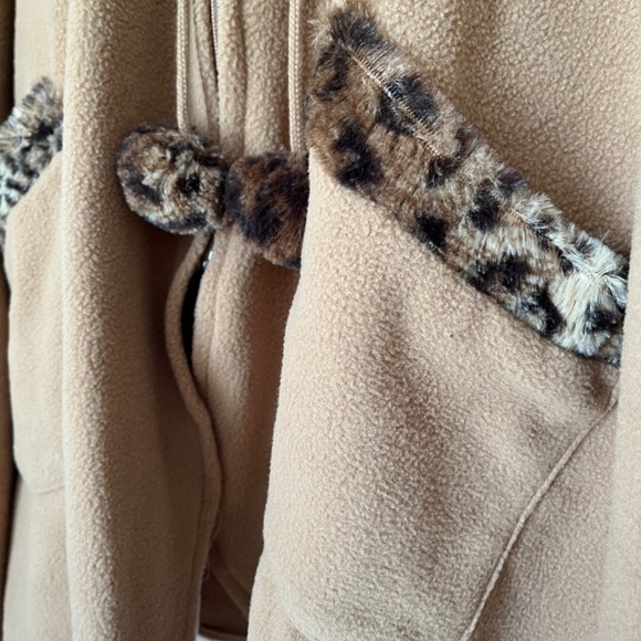 LeModa Poncho Cape One Size Fits Most - Picture 5 of 6